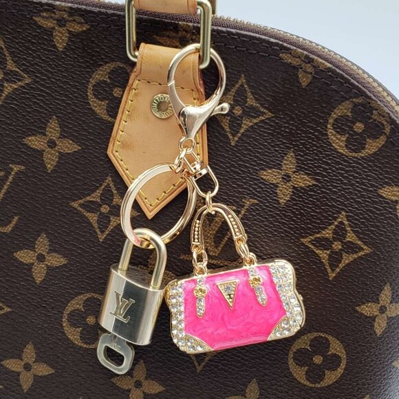 100% Auth Louis Vuitton Lock & Key with unbranded Bagcharm, Keycharm, Keychain - Picture 7 of 7